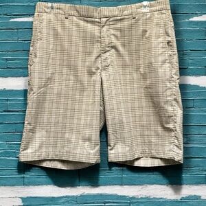 Men’s Flat Front Khaki/White Plaid Walter Hagen Golf Shorts‎